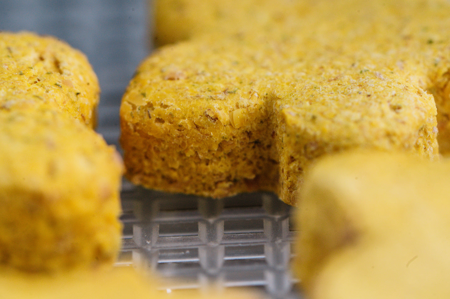 Yam Yam Treats Co Freeze-Dried Dog Treats : Berry Banutter Bliss